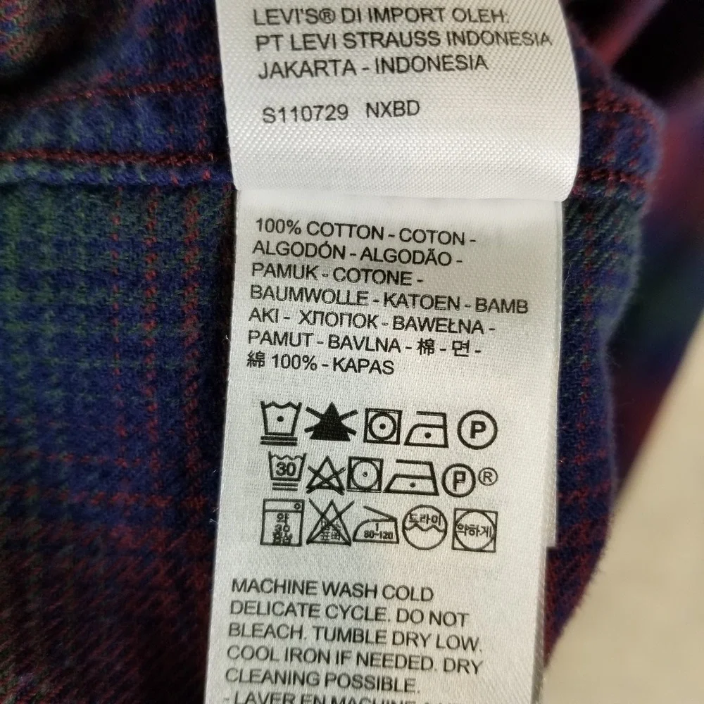 Levi's Flannel Shirt Mens XL Burgundy Green Plaid Relaxed Fit Cotton Button Down